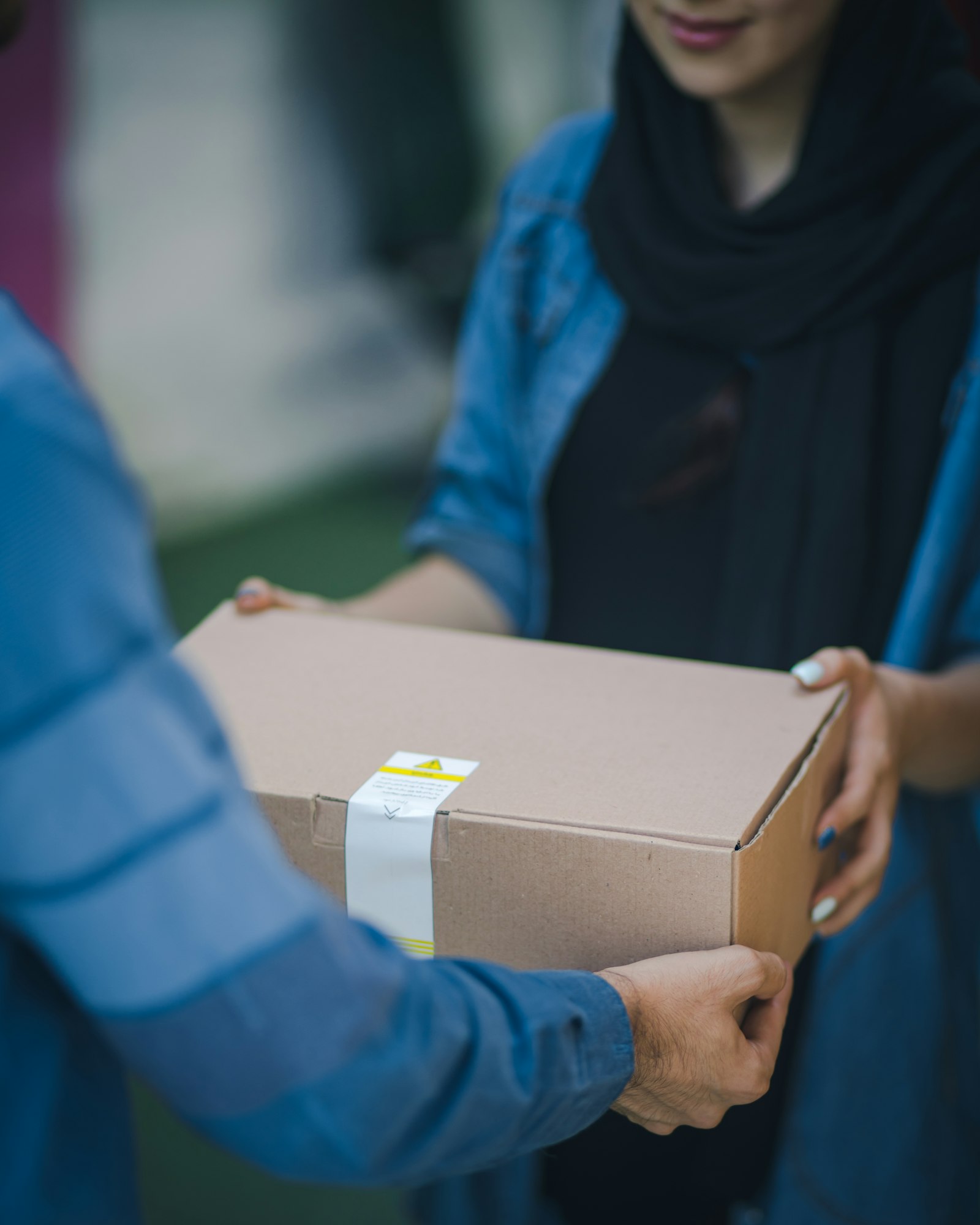 Door-to-Door Courier